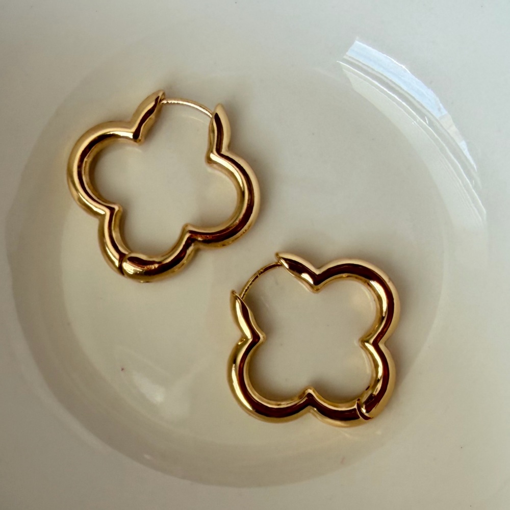 NEW! Clover Hoop Gold Earrings (2834)